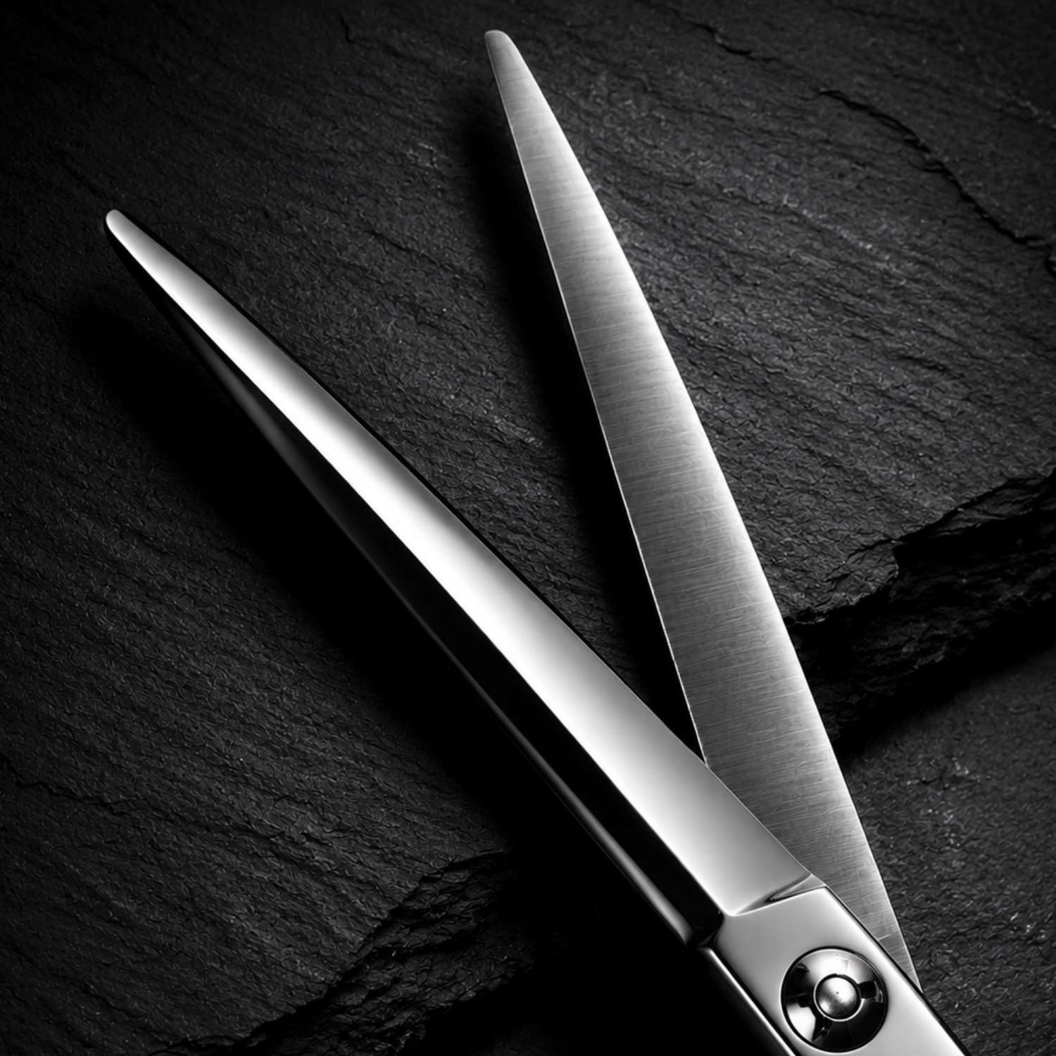 Juntetsu Premium Series: Cobalt Sword Haircutting Scissors - blade close-up
