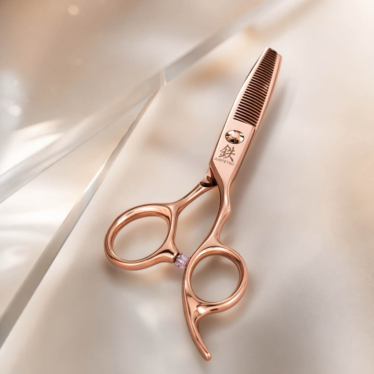 Juntetsu Rose Gold Thinning Scissors - lifestyle view